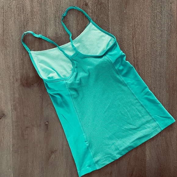 Nike Small Dry-Fit Athletic Top - M7 - Picture 3 of 5